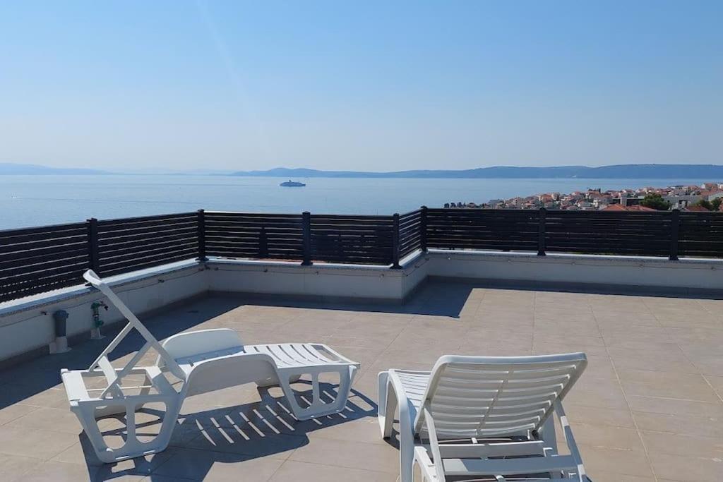 Apartment Vista Oasis With Pool And Terrace Trogir Exterior foto